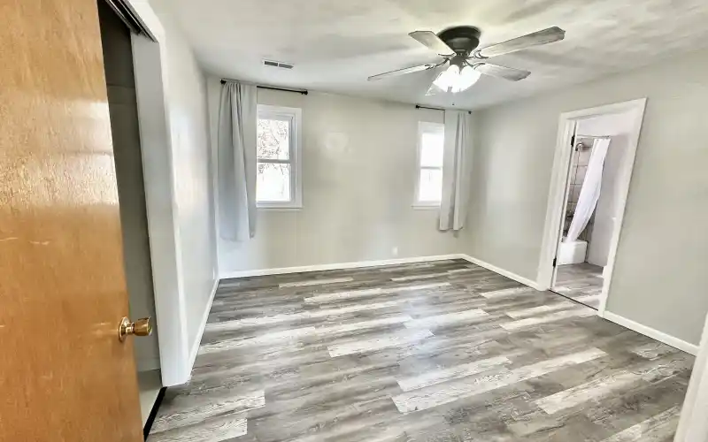 206 E 3rd St, Goodland, Kansas 67735, 2 Bedrooms Bedrooms, ,1 BathroomBathrooms,Home,Sold,E 3rd,1089