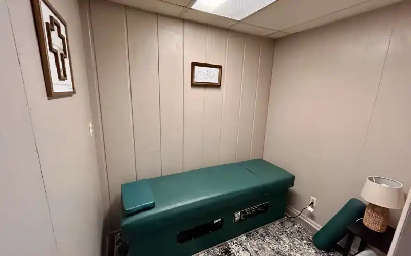 110 N. State, Caney, Kansas 67333, 10 Rooms Rooms,Office,Sold,N. State ,1093