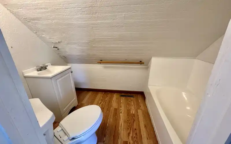 714 Broadway Avenue, Goodland, Kansas 67735, 3 Bedrooms Bedrooms, ,2 BathroomsBathrooms,Home,Sold,Broadway,1094