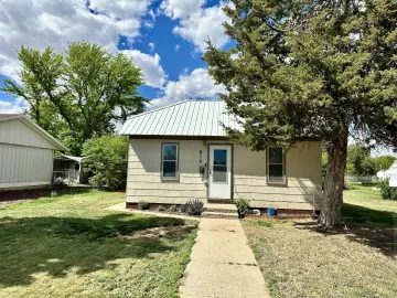 614 E 9th St, Goodland, Kansas 67735, 2 Bedrooms Bedrooms, ,1 BathroomBathrooms,Home,For Sale,E 9th,1108