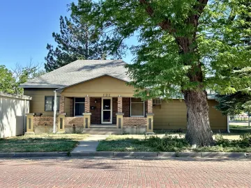 121 W 12th Street, Goodland, Kansas 67735, 3 Bedrooms Bedrooms, ,2 BathroomsBathrooms,Home,For Sale,W 12th,1111