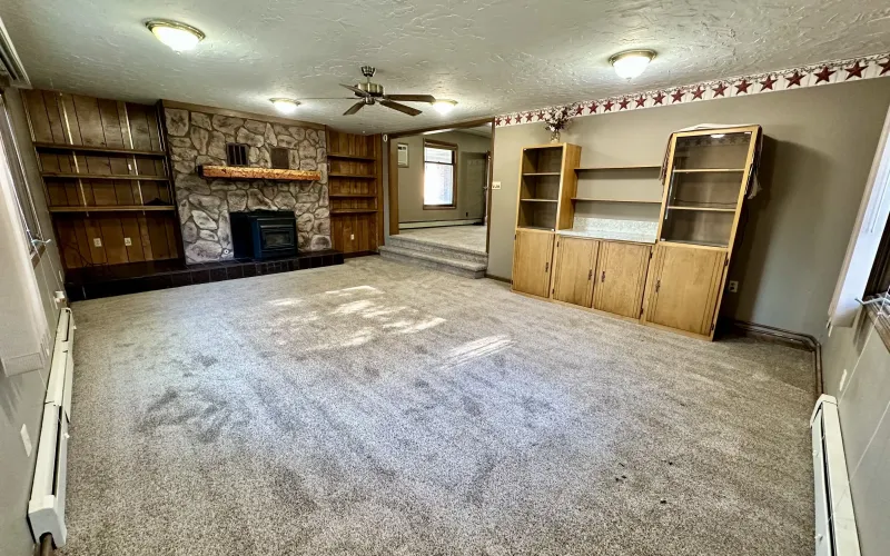 121 W 12th Street, Goodland, Kansas 67735, 3 Bedrooms Bedrooms, ,2 BathroomsBathrooms,Home,For Sale,W 12th,1111