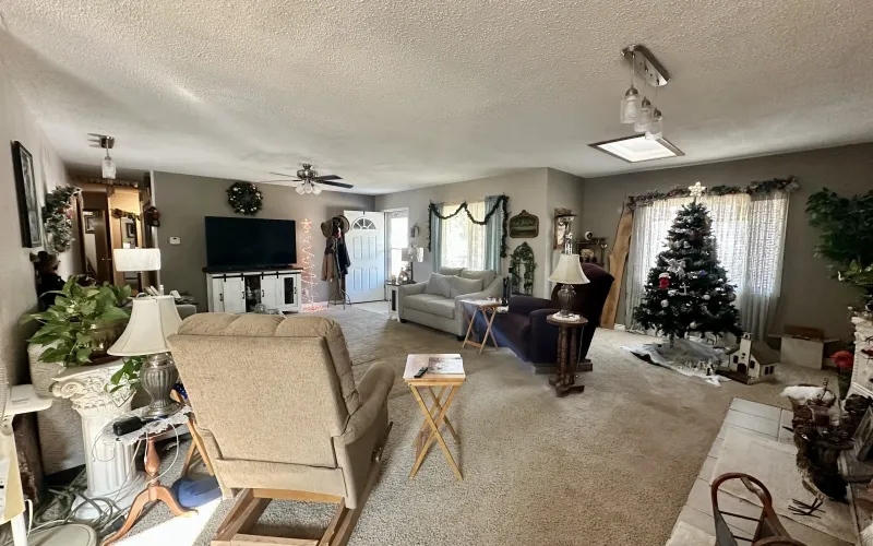 321 W 12th Street, Goodland, Kansas 67735, 3 Bedrooms Bedrooms, ,1 BathroomBathrooms,Home,For Sale,W 12th,1132