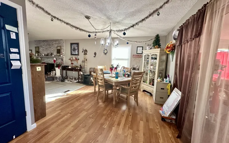 321 W 12th Street, Goodland, Kansas 67735, 3 Bedrooms Bedrooms, ,1 BathroomBathrooms,Home,For Sale,W 12th,1132