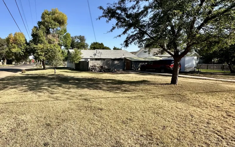 321 W 12th Street, Goodland, Kansas 67735, 3 Bedrooms Bedrooms, ,1 BathroomBathrooms,Home,For Sale,W 12th,1132