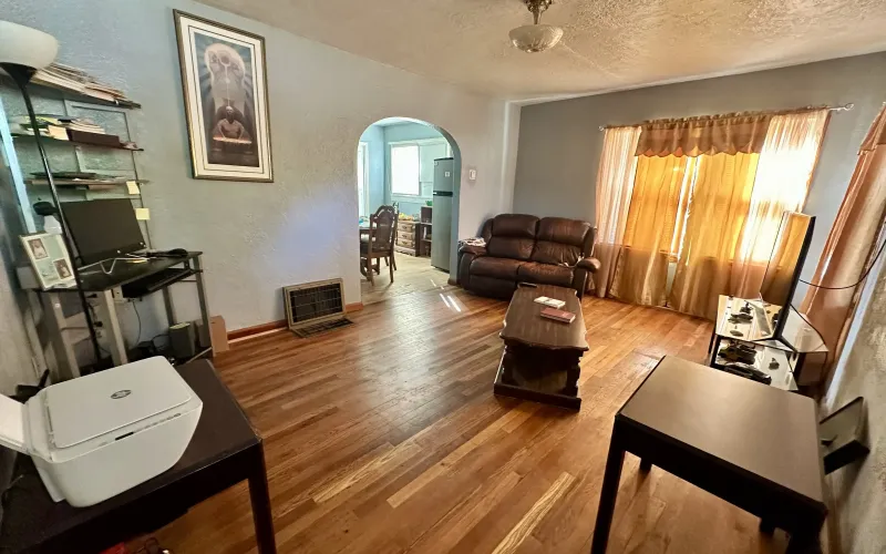 304 North Clark Street, Sharon Springs, Kansas 67758, 4 Bedrooms Bedrooms, ,2 BathroomsBathrooms,Home,Sold,North Clark,1133