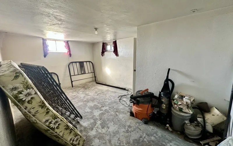 304 North Clark Street, Sharon Springs, Kansas 67758, 4 Bedrooms Bedrooms, ,2 BathroomsBathrooms,Home,Sold,North Clark,1133