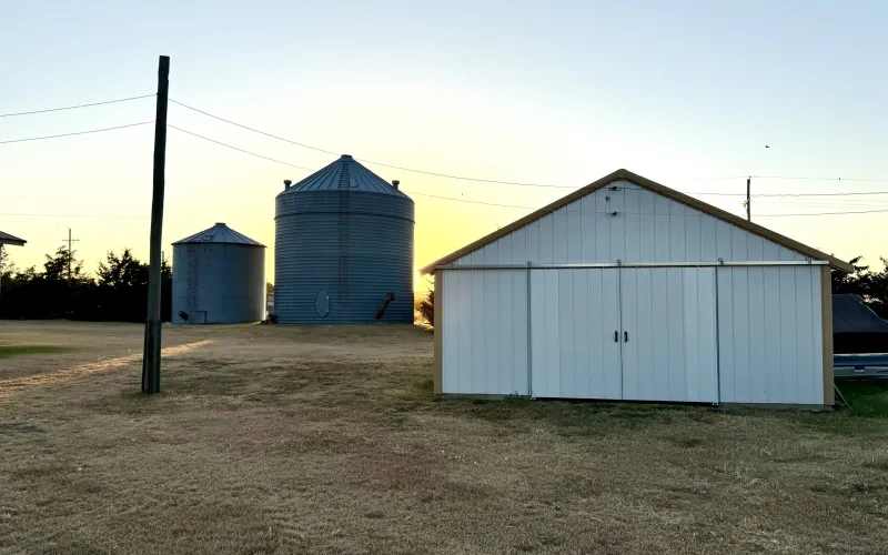 3053 County Road A, Oakley, Kansas, 4 Bedrooms Bedrooms, ,2 BathroomsBathrooms,Home,For Sale,County Road A,1136