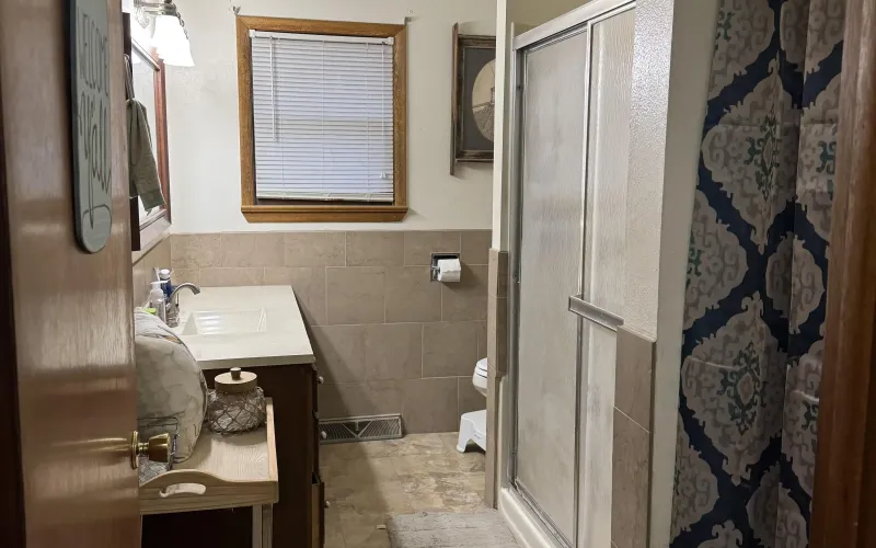 1109 Walnut Avenue, Goodland, Kansas 67735, 4 Bedrooms Bedrooms, ,2 BathroomsBathrooms,Home,Sold,Walnut,1138