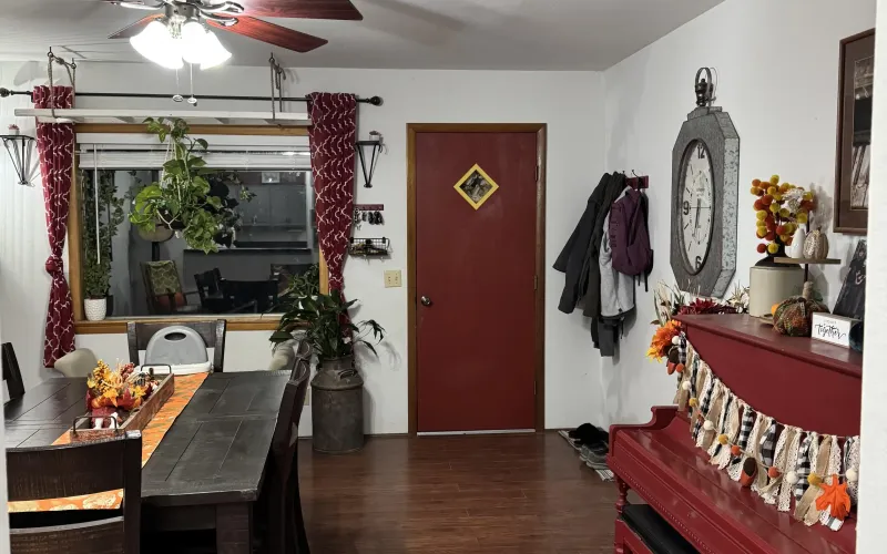 1109 Walnut Avenue, Goodland, Kansas 67735, 4 Bedrooms Bedrooms, ,2 BathroomsBathrooms,Home,Sold,Walnut,1138