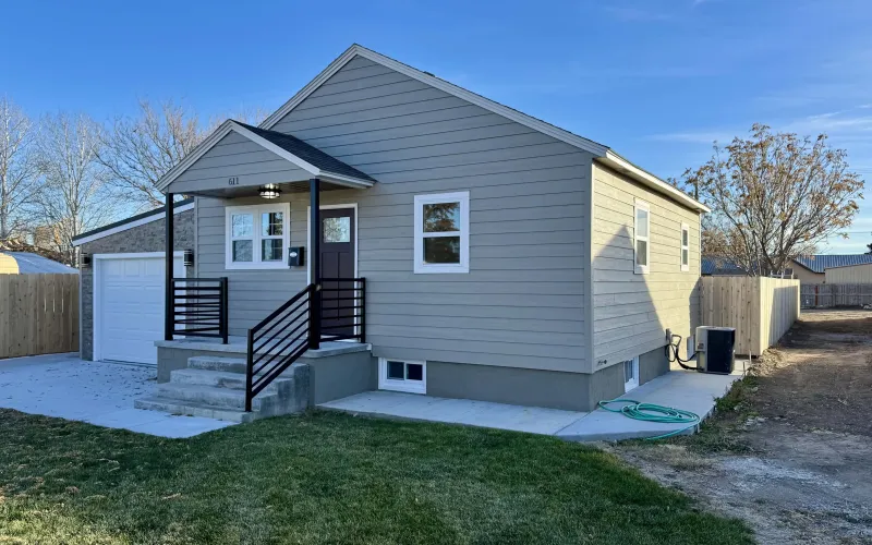 611 W 9th St, Goodland, Kansas 67735, 3 Bedrooms Bedrooms, ,1 BathroomBathrooms,Home,Sold,W 9th St,1142
