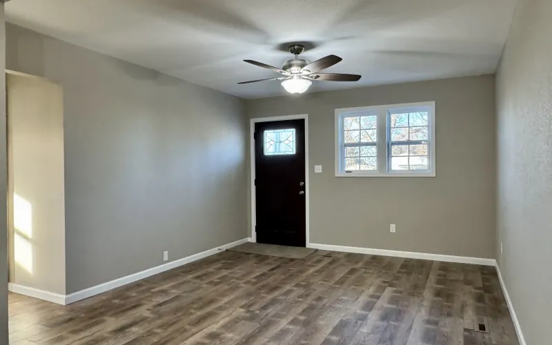 611 W 9th St, Goodland, Kansas 67735, 3 Bedrooms Bedrooms, ,1 BathroomBathrooms,Home,Sold,W 9th St,1142