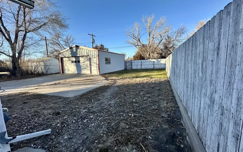 718 W 11th Street, Goodland, Kansas 67735, 3 Bedrooms Bedrooms, ,2 BathroomsBathrooms,Home,For Sale,W 11th,1144