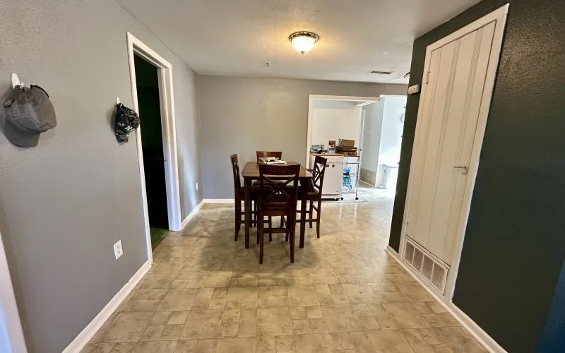 718 W 11th Street, Goodland, Kansas 67735, 3 Bedrooms Bedrooms, ,2 BathroomsBathrooms,Home,For Sale,W 11th,1144