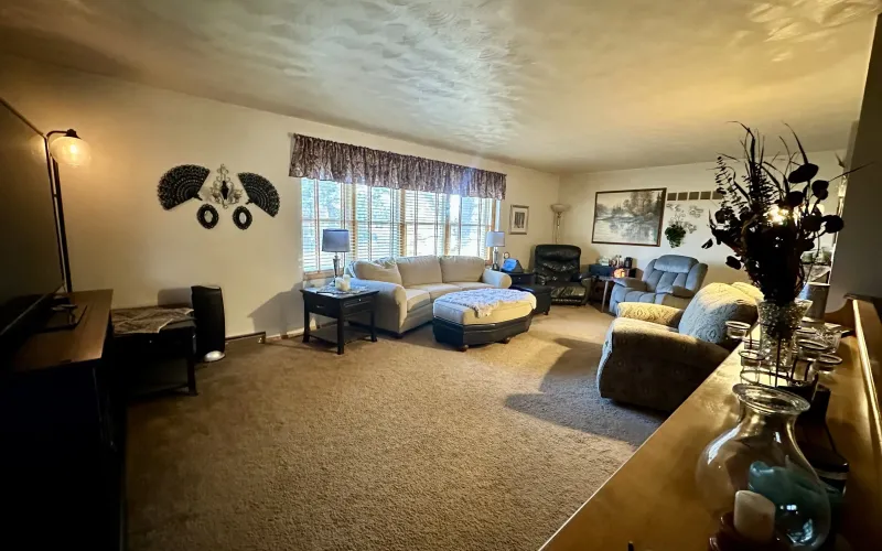 521 Harrison Avenue, Goodland, Kansas 67735, 4 Bedrooms Bedrooms, ,2 BathroomsBathrooms,Home,Sold,Harrison,1149