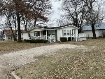 102 E 6 Th Ave, Caney, Kansas, 3 Bedrooms Bedrooms, ,2 BathroomsBathrooms,Home,For Sale,E 6 Th Ave,1153