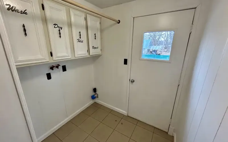 102 E 6 Th Ave, Caney, Kansas, 3 Bedrooms Bedrooms, ,2 BathroomsBathrooms,Home,For Sale,E 6 Th Ave,1153