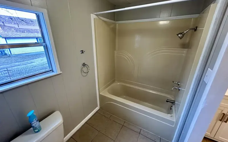 102 E 6 Th Ave, Caney, Kansas, 3 Bedrooms Bedrooms, ,2 BathroomsBathrooms,Home,For Sale,E 6 Th Ave,1153