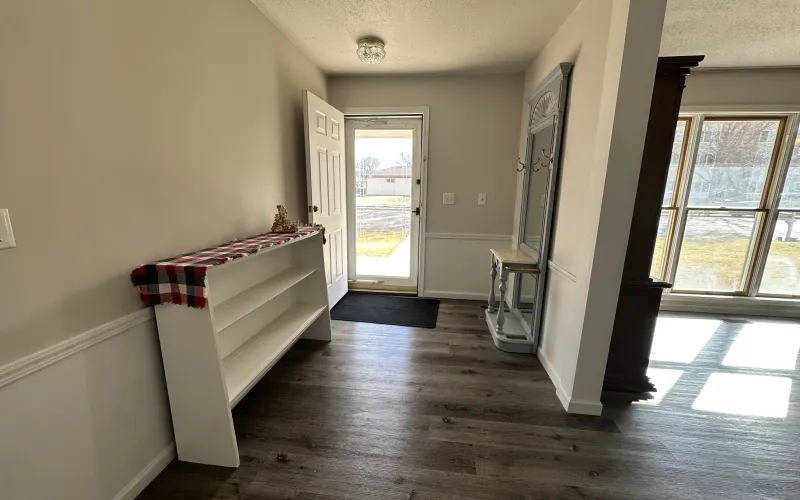 516 E 5th Street, Goodland, Kansas, 4 Bedrooms Bedrooms, ,3 BathroomsBathrooms,Home,For Sale,E 5th Street,1154