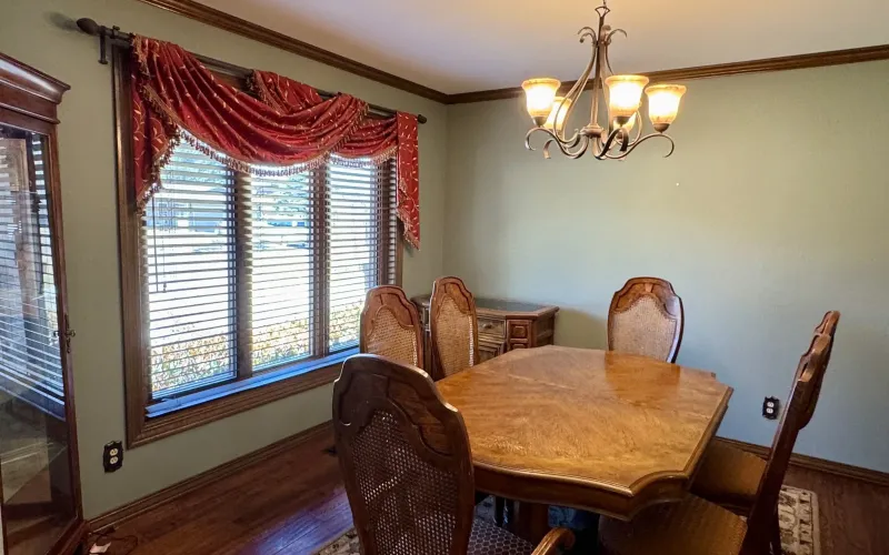 309 Sycamore Rd, Goodland, Kansas 67735, 5 Bedrooms Bedrooms, ,3 BathroomsBathrooms,Home,For Sale,Sycamore,1163