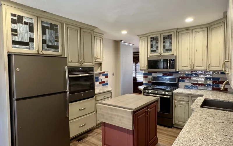 309 Sycamore Rd, Goodland, Kansas 67735, 5 Bedrooms Bedrooms, ,3 BathroomsBathrooms,Home,For Sale,Sycamore,1163