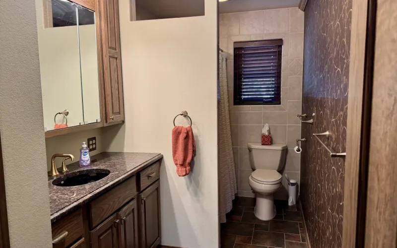 309 Sycamore Rd, Goodland, Kansas 67735, 5 Bedrooms Bedrooms, ,3 BathroomsBathrooms,Home,For Sale,Sycamore,1163