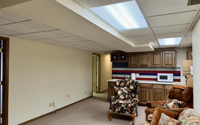 309 Sycamore Rd, Goodland, Kansas 67735, 5 Bedrooms Bedrooms, ,3 BathroomsBathrooms,Home,For Sale,Sycamore,1163