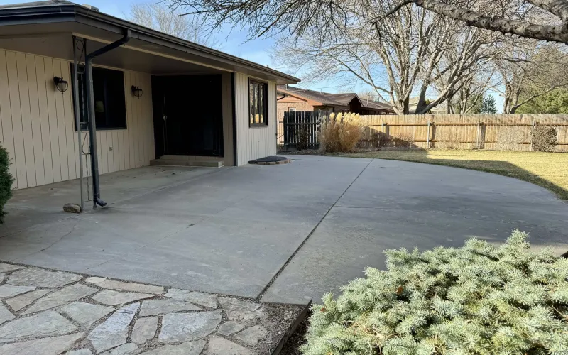 309 Sycamore Rd, Goodland, Kansas 67735, 5 Bedrooms Bedrooms, ,3 BathroomsBathrooms,Home,For Sale,Sycamore,1163