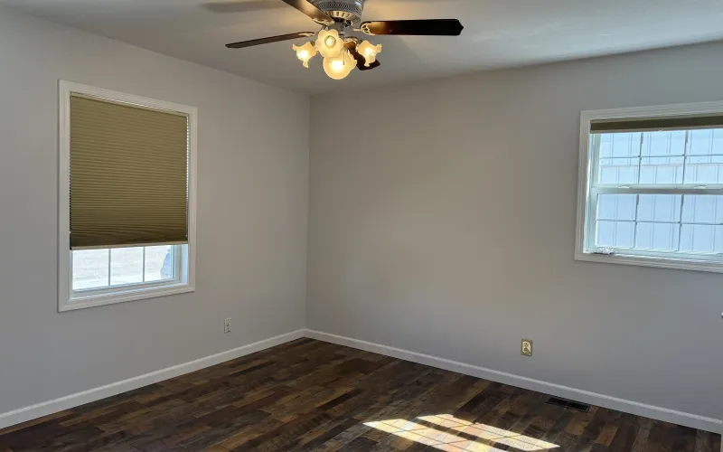 802 Eastridge, Goodland, Kansas 67735, 4 Bedrooms Bedrooms, ,2 BathroomsBathrooms,Home,For Sale,Eastridge,1164