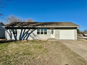802 Eastridge, Goodland, Kansas 67735, 4 Bedrooms Bedrooms, ,2 BathroomsBathrooms,Home,For Sale,Eastridge,1164