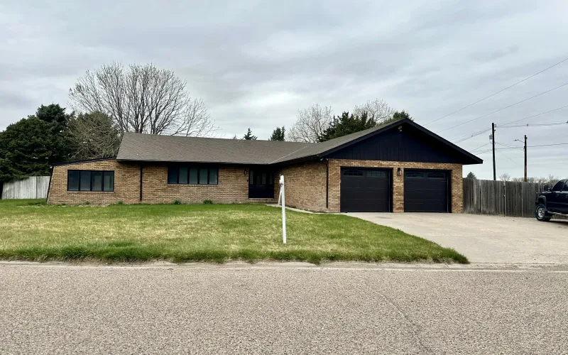 3152 Sunset Drive, Goodland, Kansas 67735, 6 Bedrooms Bedrooms, ,3 BathroomsBathrooms,Home,For Sale,Sunset,1167