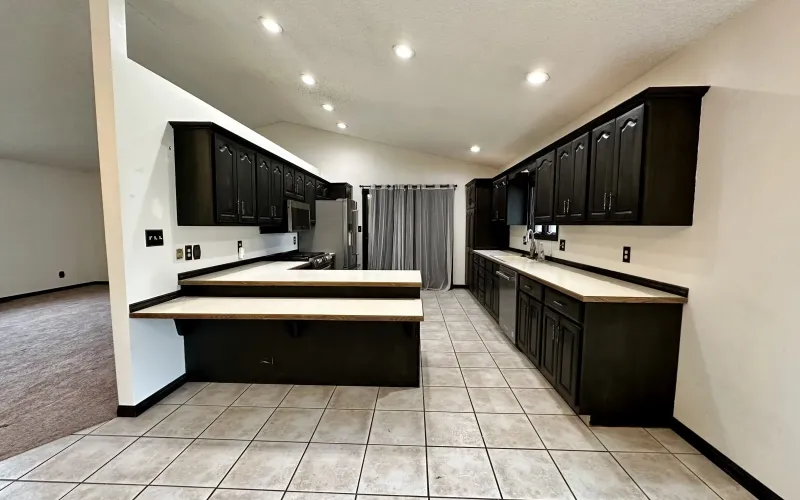 3152 Sunset Drive, Goodland, Kansas 67735, 6 Bedrooms Bedrooms, ,3 BathroomsBathrooms,Home,For Sale,Sunset,1167