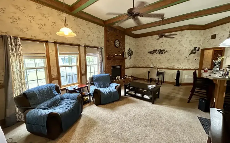 106 N. East, Caney, Kansas 67333, 4 Bedrooms Bedrooms, ,2 BathroomsBathrooms,Home,For Sale,N. East ,1169