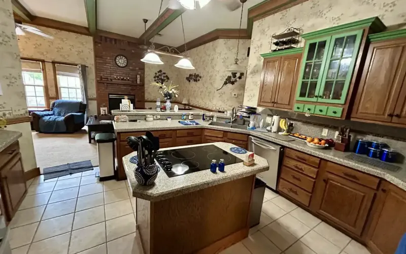 106 N. East, Caney, Kansas 67333, 4 Bedrooms Bedrooms, ,2 BathroomsBathrooms,Home,For Sale,N. East ,1169