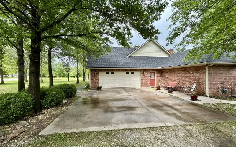 106 N. East, Caney, Kansas 67333, 4 Bedrooms Bedrooms, ,2 BathroomsBathrooms,Home,For Sale,N. East ,1169
