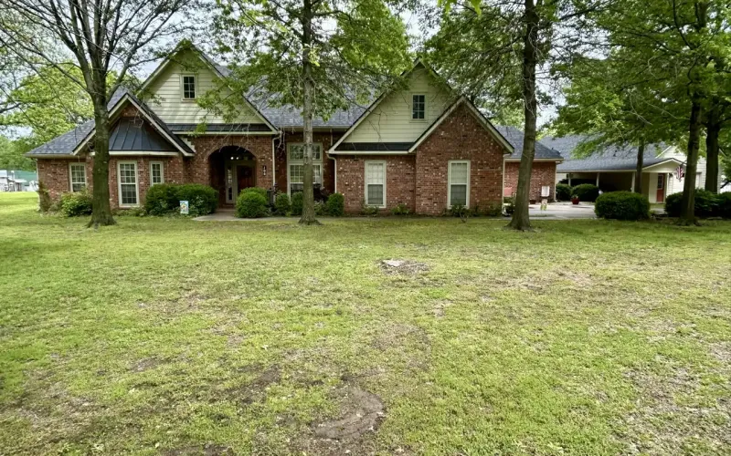 106 N. East, Caney, Kansas 67333, 4 Bedrooms Bedrooms, ,2 BathroomsBathrooms,Home,For Sale,N. East ,1169