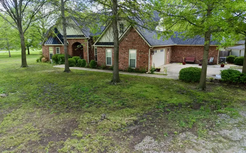 106 N. East, Caney, Kansas 67333, 4 Bedrooms Bedrooms, ,2 BathroomsBathrooms,Home,For Sale,N. East ,1169