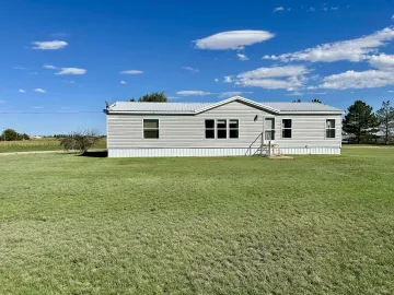 2223 College Ave, Goodland, Kansas 67735, 3 Bedrooms Bedrooms, ,2 BathroomsBathrooms,Home,For Sale,College,1174