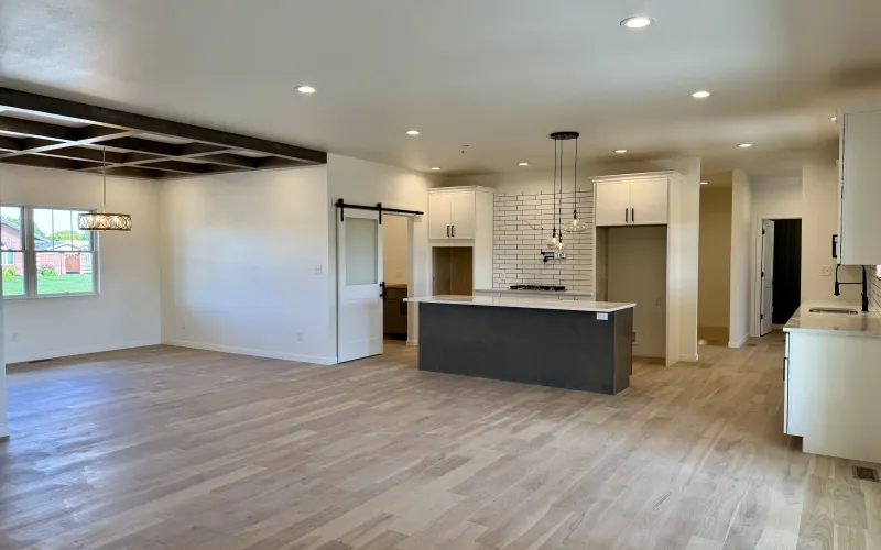 300 Harrison Avenue, Goodland, Kansas 67735, 5 Bedrooms Bedrooms, ,4 BathroomsBathrooms,Home,For Sale,Harrison,1178
