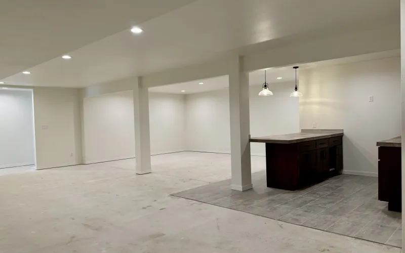 300 Harrison Avenue, Goodland, Kansas 67735, 5 Bedrooms Bedrooms, ,4 BathroomsBathrooms,Home,For Sale,Harrison,1178