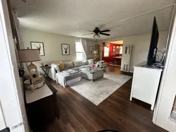 202 N. Main Avenue, Goodland, Kansas 67735, 5 Bedrooms Bedrooms, ,1 BathroomBathrooms,Home,For Sale,N. Main,1180