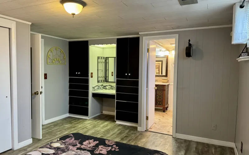 611 Harrison Avenue, Goodland, Kansas 67735, 5 Bedrooms Bedrooms, ,3 BathroomsBathrooms,Home,For Sale,Harrison,1181