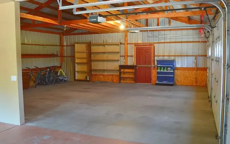 1009 E 11th Street, Goodland, Kansas 67735, 4 Bedrooms Bedrooms, ,4 BathroomsBathrooms,Home,For Sale,E 11th,1182