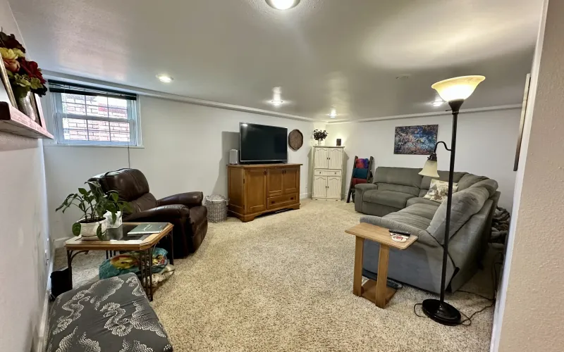 1104 Caldwell Avenue, Goodland, Kansas 67735, 4 Bedrooms Bedrooms, ,2 BathroomsBathrooms,Home,For Sale,Caldwell,1183