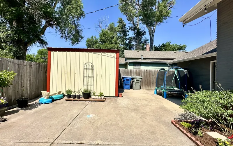 1104 Caldwell Avenue, Goodland, Kansas 67735, 4 Bedrooms Bedrooms, ,2 BathroomsBathrooms,Home,For Sale,Caldwell,1183