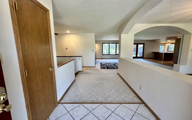 214 Spruce Rd, Goodland, Kansas 67735, 5 Bedrooms Bedrooms, ,3 BathroomsBathrooms,Home,For Sale,Spruce,1184