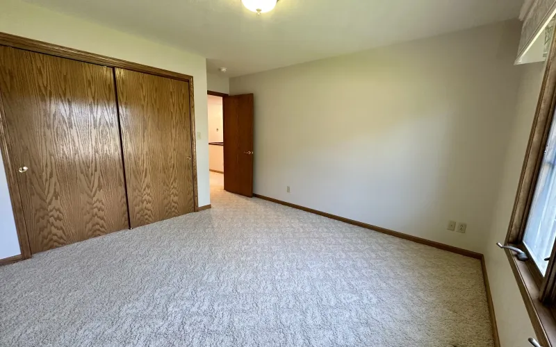 214 Spruce Rd, Goodland, Kansas 67735, 5 Bedrooms Bedrooms, ,3 BathroomsBathrooms,Home,For Sale,Spruce,1184