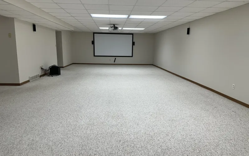 214 Spruce Rd, Goodland, Kansas 67735, 5 Bedrooms Bedrooms, ,3 BathroomsBathrooms,Home,For Sale,Spruce,1184