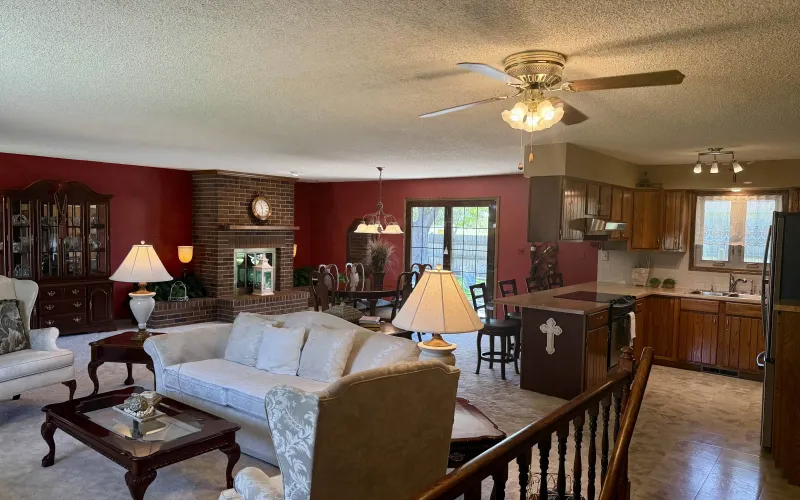 779 Woodland Lane, Goodland, Kansas 67735, 4 Bedrooms Bedrooms, ,3 BathroomsBathrooms,Home,For Sale,Woodland ,1187