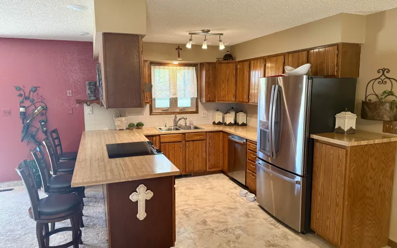 779 Woodland Lane, Goodland, Kansas 67735, 4 Bedrooms Bedrooms, ,3 BathroomsBathrooms,Home,For Sale,Woodland ,1187